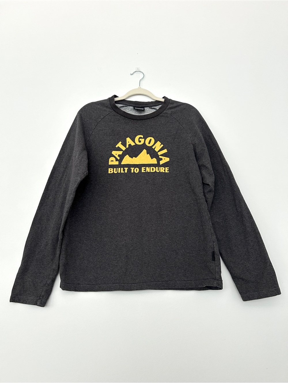 Patagonia Unisex Charcoal Heavy Long Sleeve Shirt with Yellow Mountain Logo M
